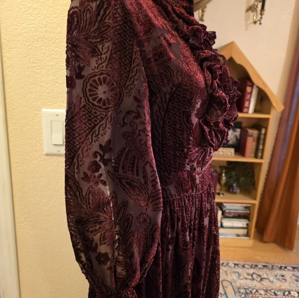 MOTF FLORAL FLOCKING Velvet Long Sleeve Dress in Deep Burgundy  M - Picture 5 of 16